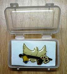 Magician's Lapel Pins - Doves - MagicKits.com Magic Shop