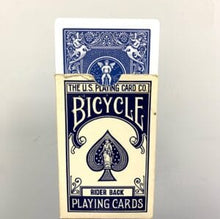 Giant Bicycle Deck - MagicKits.com Magic Shop