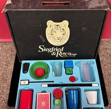 Seigfried and Roy at the Mirage Set(vintage) - MagicKits.com Magic Shop