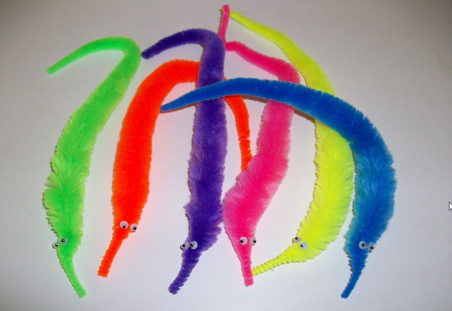 Freddy Fuzzle Magic Worm Toy