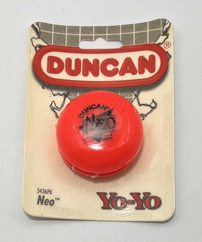 Red yo-yo on a Duncan branded card with a gray background