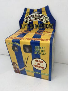Li’l Sideshow – World’s Tallest Man &amp; World’s Smallest Man Play Set (Collector’s Item)